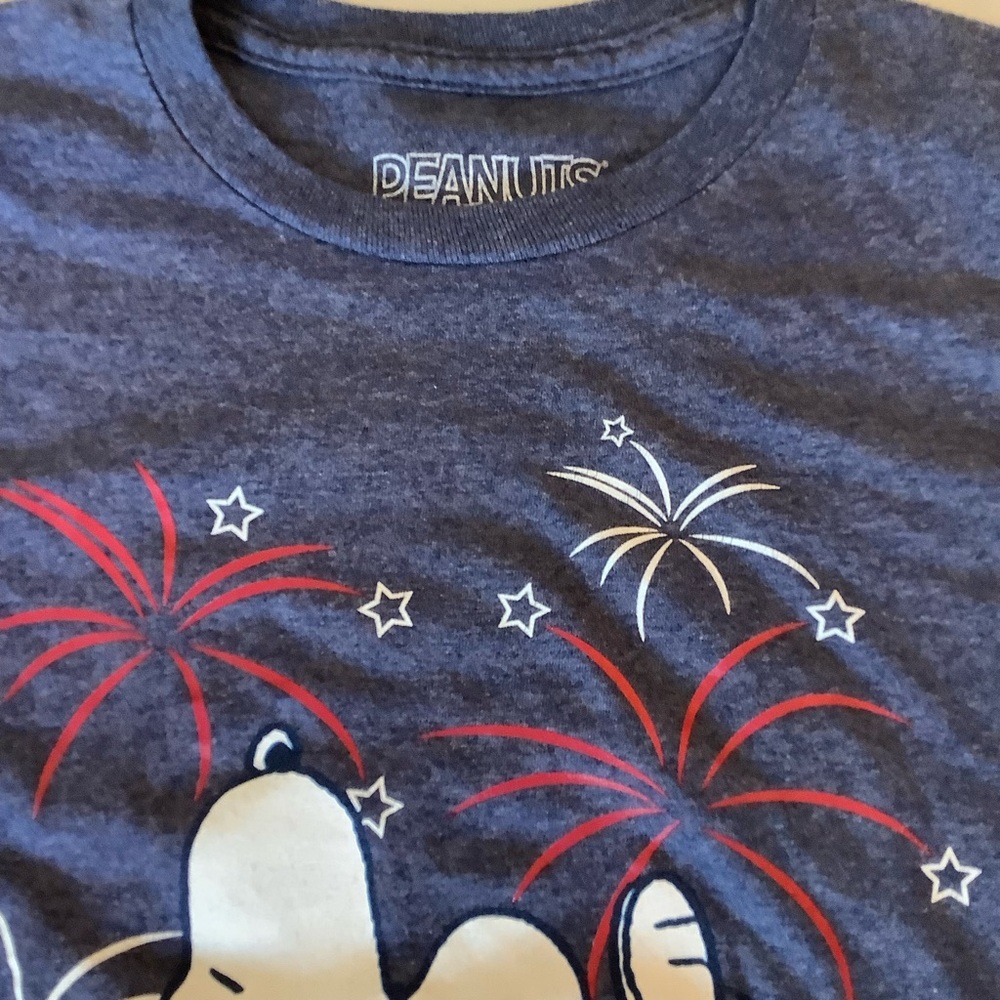 Peanuts Size Small - Picture 13 of 13